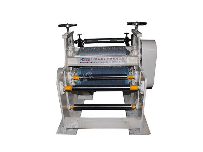箔片壓紋機(jī) http://webhyip.com/uploadfiles/211.149.255.8/webid1945/source_water/202202/164596991616.jpg